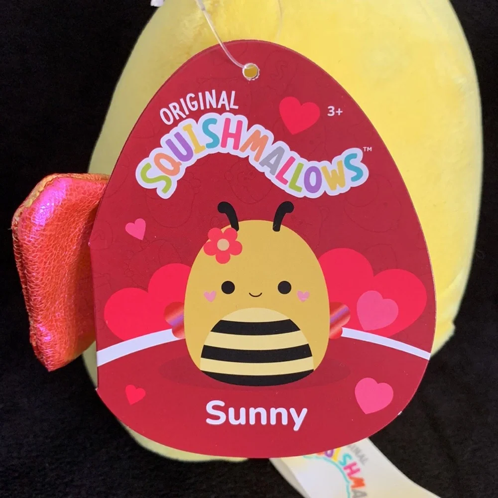 Squishmallows Sunny the Bee NWT 6” with Flower NWT - Picture 8 of 10